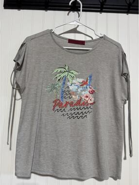 Love Scarlett Gray Paradise Tropical Rhinestone Tie Sleeve Graphic Tee Medium